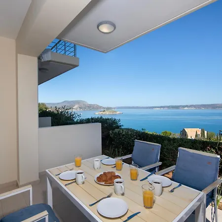 Апартаменти Ashlin Seaside Luxury